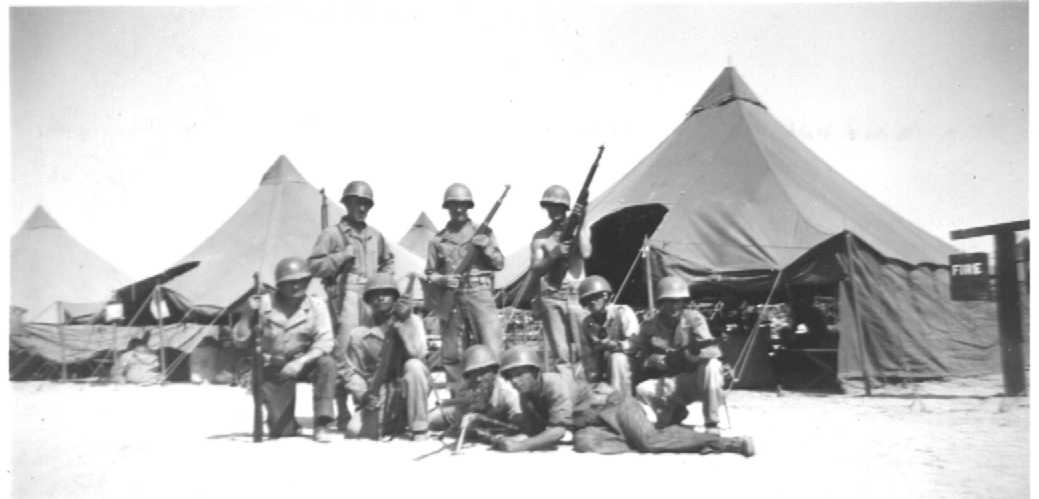 Uomini dell'85a Divisione "Custer" in addestramento in California nell'agosto 1943